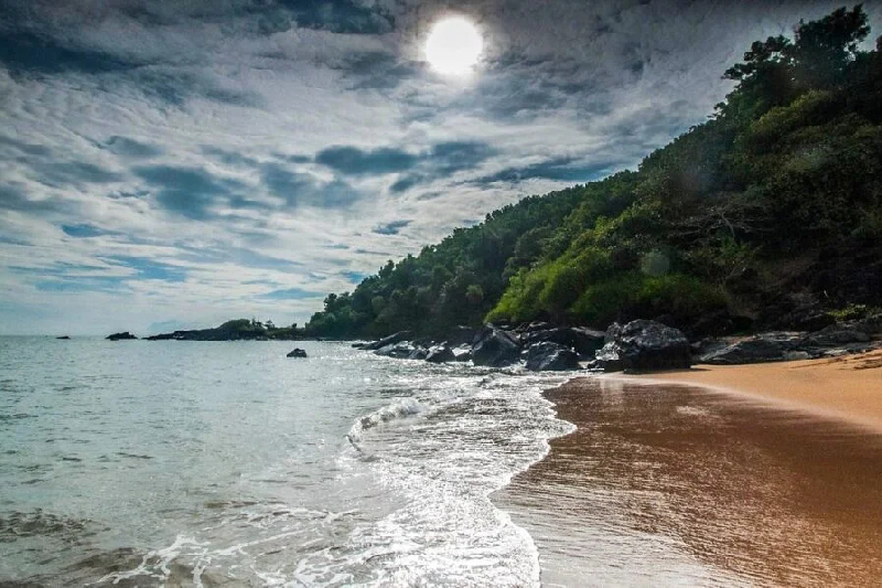 Paradise Beach & Half Moon Beach